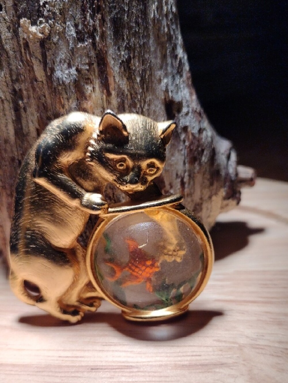 Gold Cat Brooch with Fishbowl Accent - Gold Tone Women’s Jewelry - Picture 8 of 8
